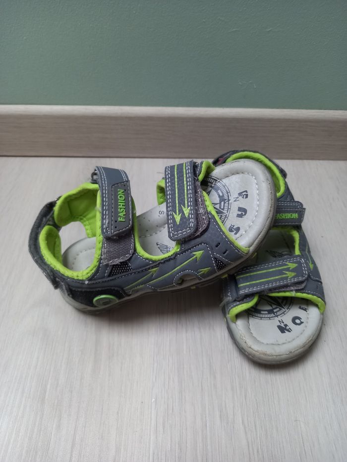 Sandales Fashion taille 28