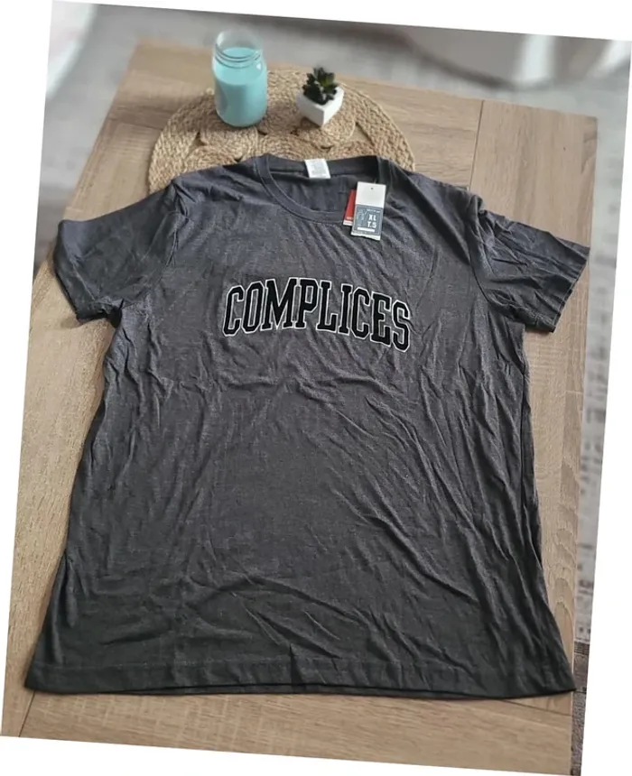 Tshirt Complices taille XL