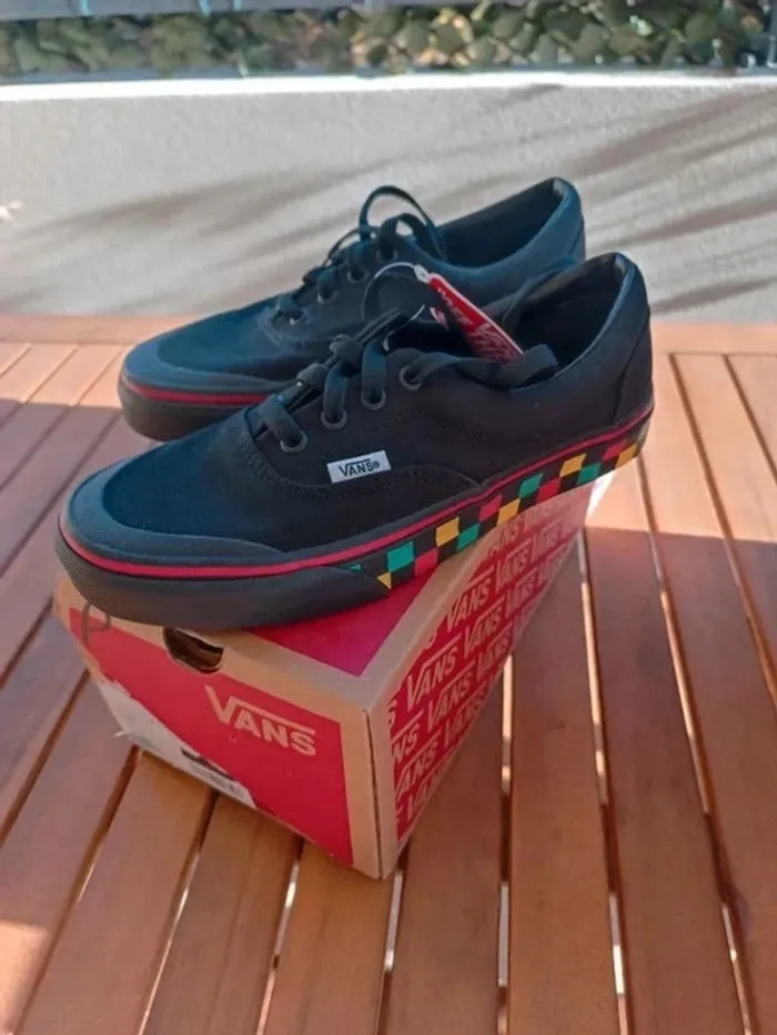 Baskets noires vans pointure 36,5 mixtes