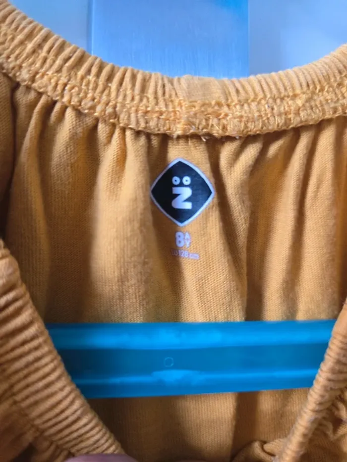 T-shirt taille 8ans - photo numéro 3