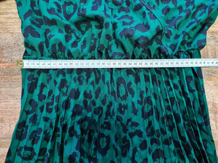 Robe longue manche  taille L vert noir - photo numéro 2