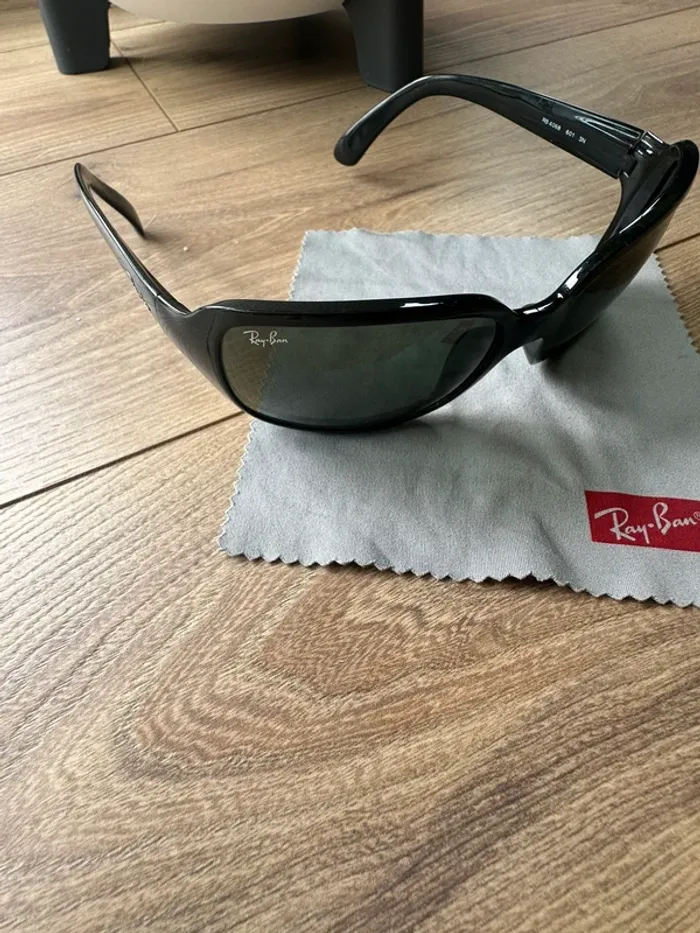 Lunette de soleil rayban - photo numéro 2