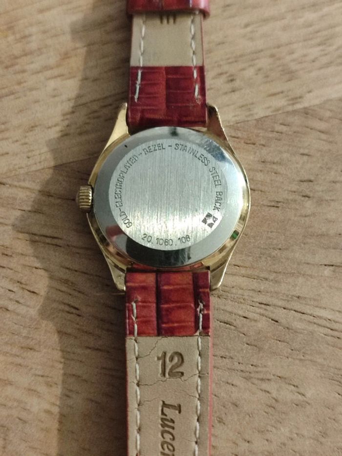 Montre Quartz Vintage Zenith boitier plaqué or - photo numéro 4