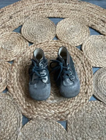 Chaussures Kickers pointure 22