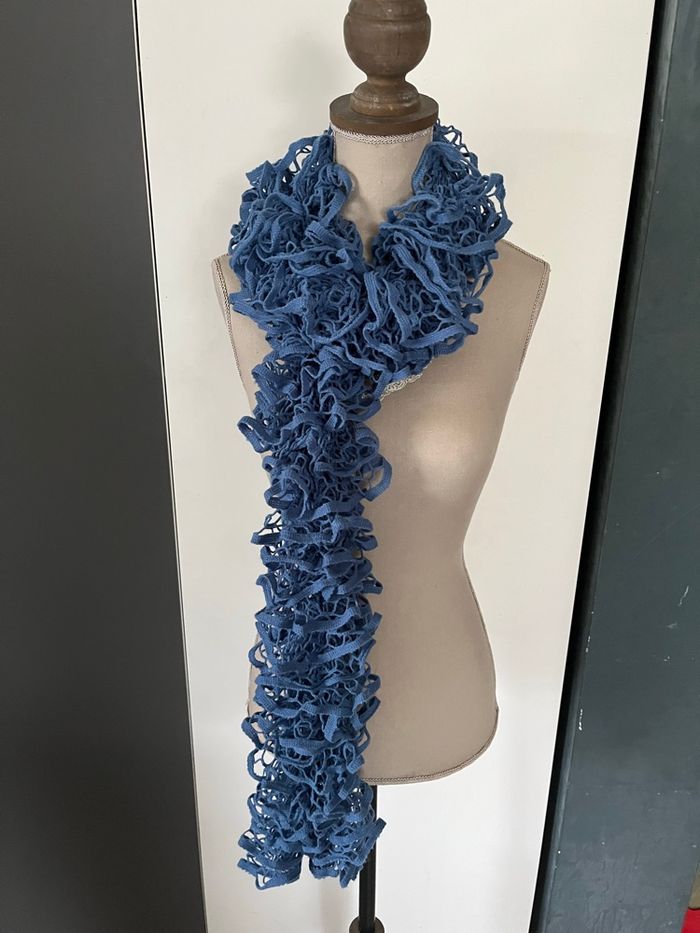 ☆☆ Écharpe 160 cm en Excellent État ☆☆ - photo numéro 3