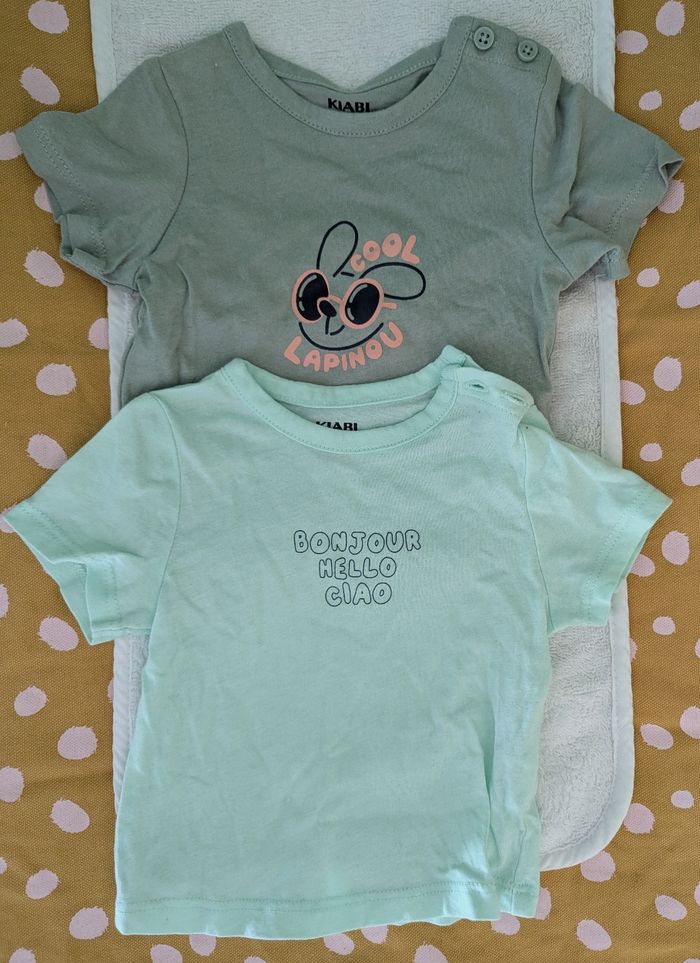 2 T-shirts en 1 mois