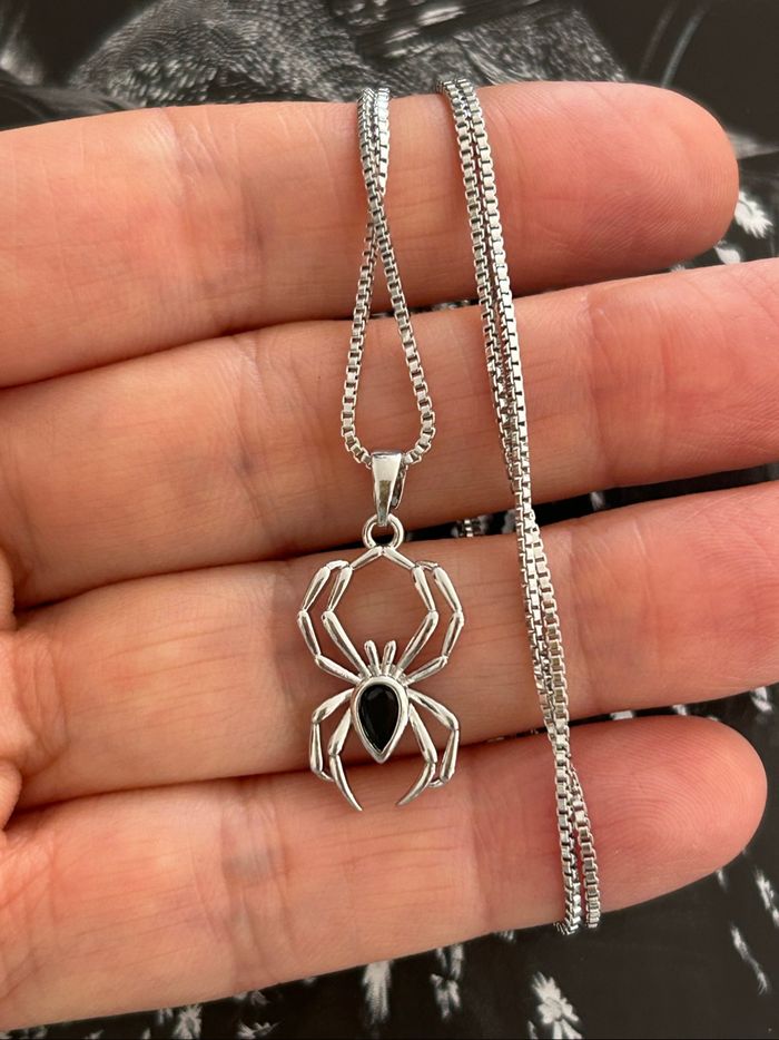 Collier araignée 🕷️ Halloween 🎃 - photo numéro 3
