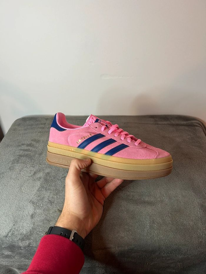 Adidas Bold 38.5 femme - Rose & Bleu - Style unique et confort assuré