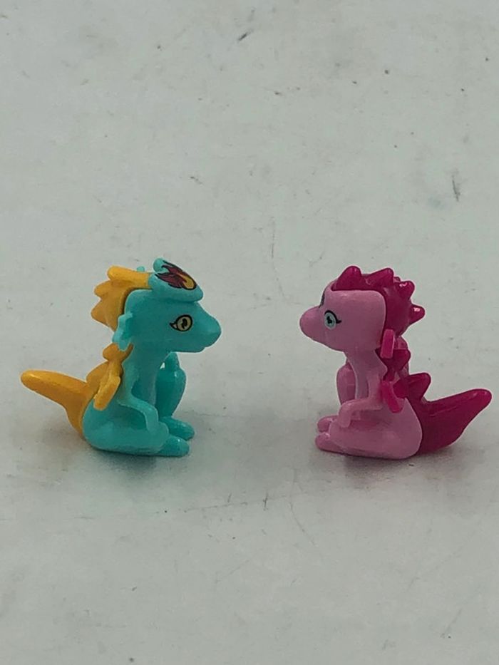 Lot de deux mini figurines Dragon rose et bleu - photo numéro 2