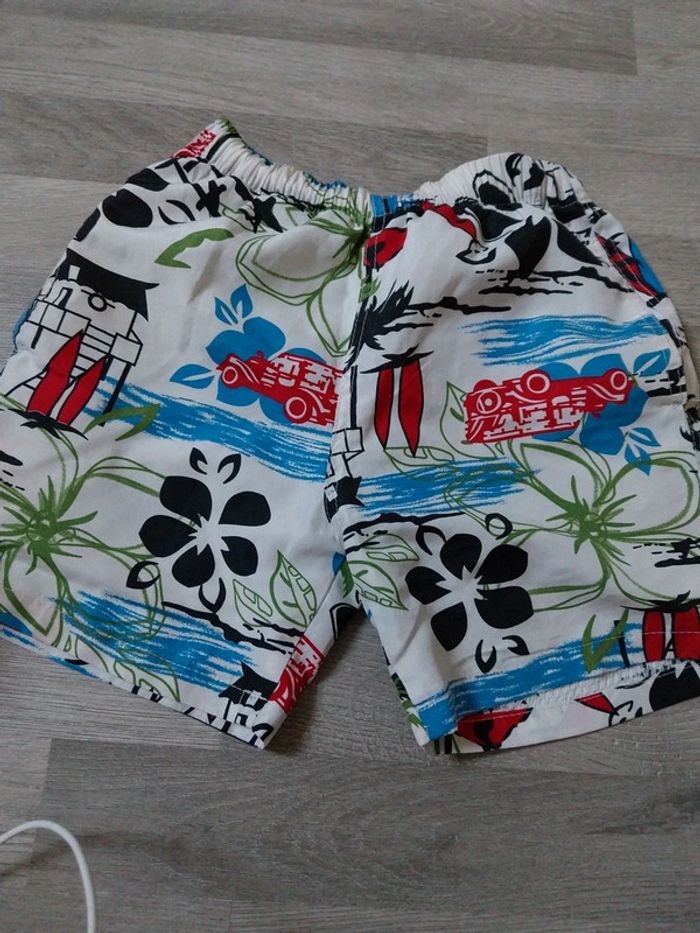 Short de bain garçon 8 ans - photo numéro 2