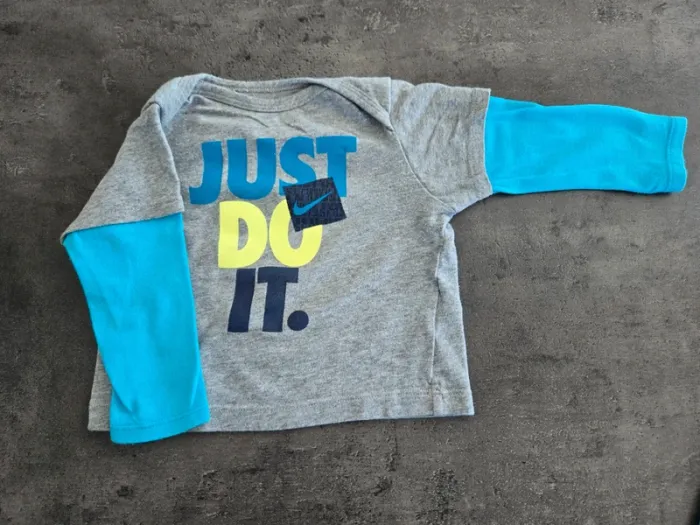Lot 2 tee shirts Nike - photo numéro 2