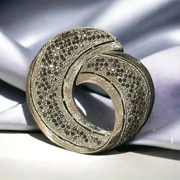 Splendide broche noir