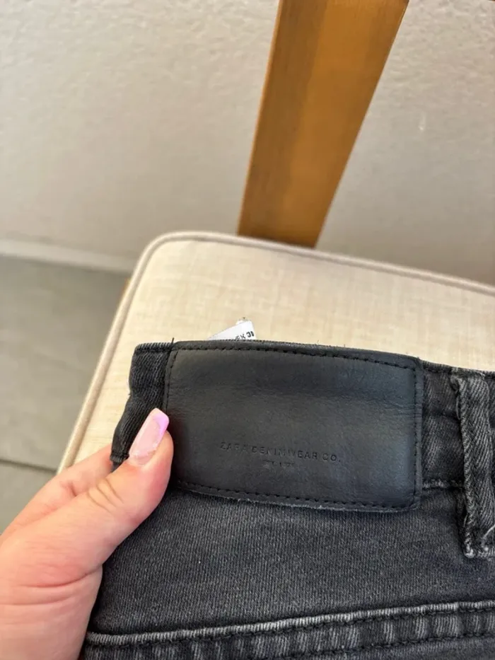 Jean noir zara taille 38 - photo numéro 2
