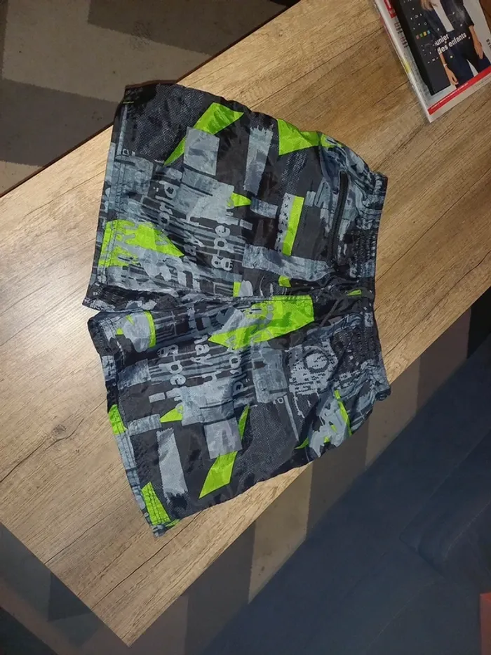 Short polyester - photo numéro 2