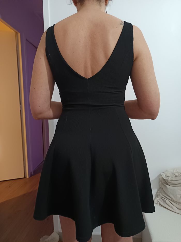 Robe noire - photo numéro 2