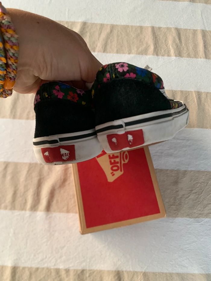 Vans fleuries pointure 31 - photo numéro 5