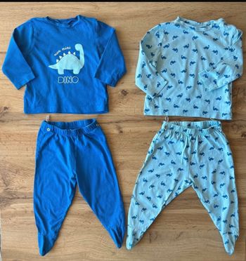 Ensemble de deux pyjamas