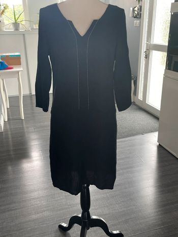 Robe manche 3/4 marque camaïeu taille 40 couleur noir