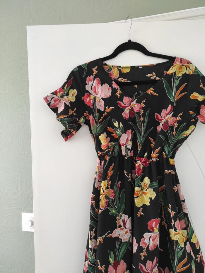 Robe fleurie M avec ceinture - photo numéro 3