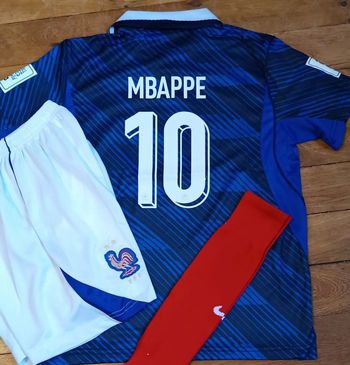 Ensemble football taille 12 ans modèle Mbappe France nouveau 2026 2027