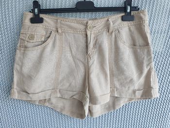 Short beige
