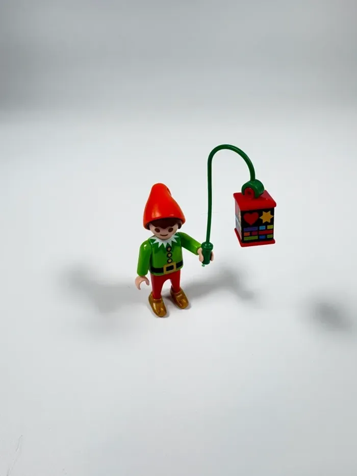 Playmobil Lutin avec cadeau jaune - photo numéro 3