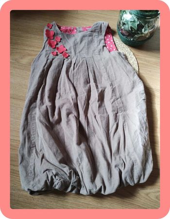 Robe velours Okaïdi taille 8 ans en très bon état