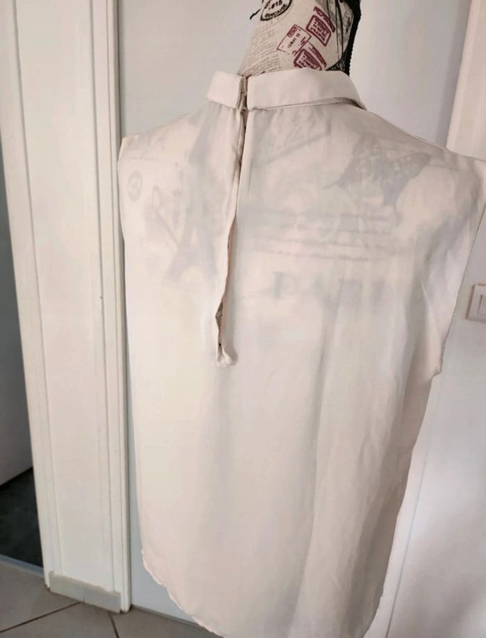 Magnifique Blouse Blanche Col Claudine de marque Mango et de taille 38 - photo numéro 4