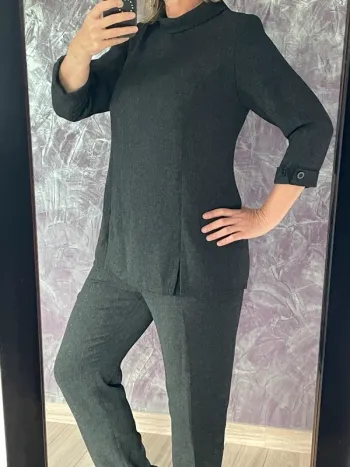 Ensemble léger gris foncé élégant 42