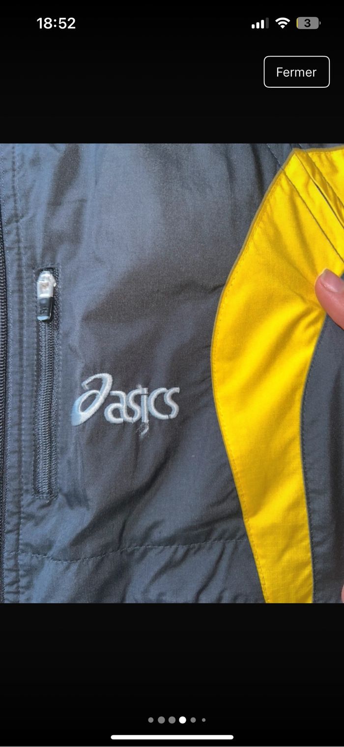 Veste ASICS qui peut se porter en doudoune sans manches - photo numéro 4