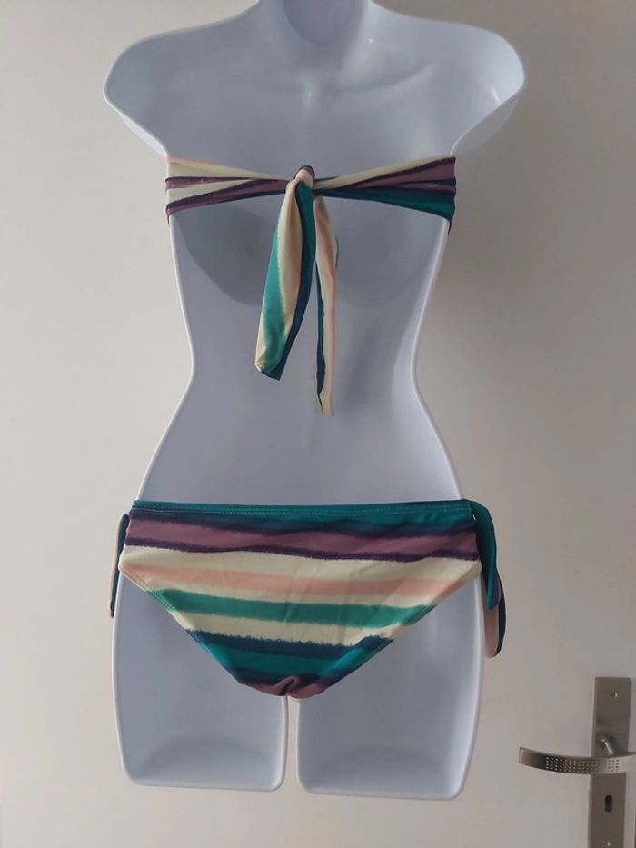 Maillot de bain 2 pièces avec coques et ajustable neuf (78) - photo numéro 2