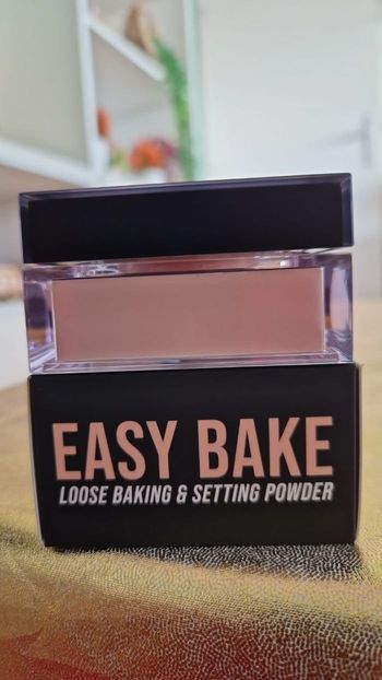 Hudabeauty poudre cupcake easy bake 20g neuf 