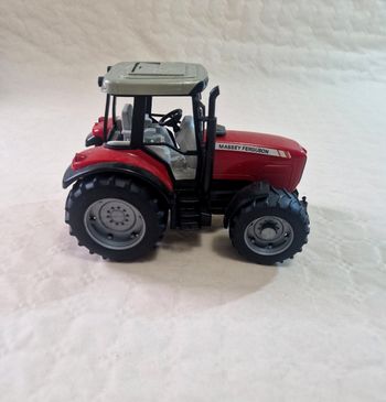 Tracteur miniature  / jouet  , Bruder  , Massey Ferguson 7480