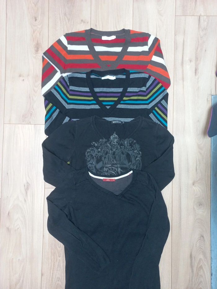 Lot 4 pulls taille 40