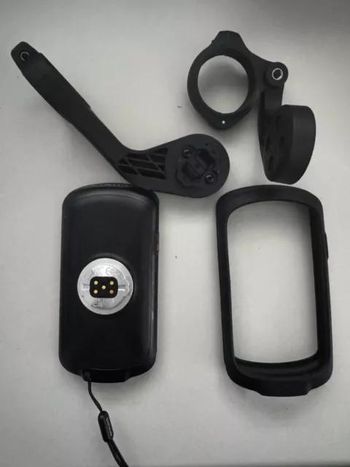 Ordinateur de vélo solaire Garmin Edge 1040