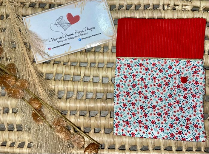 Protège carnet de santé fait main en velours et tissu à motifs
