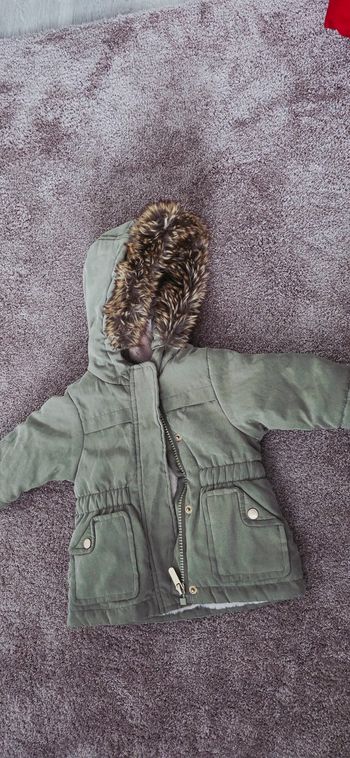 2 manteaux 1/3 mois 