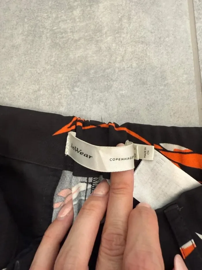 Pantalon été femme In Weart Copenhagen marine et feuilles taille 38 comme neuf - photo numéro 7