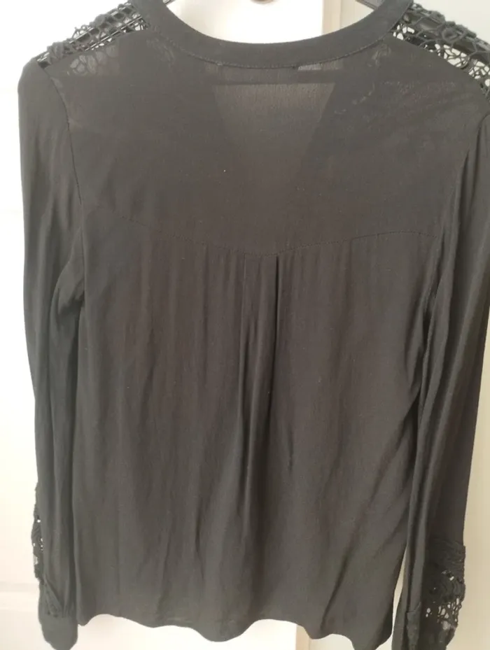 Chemise noire avec dentelle Promod 36 - photo numéro 2