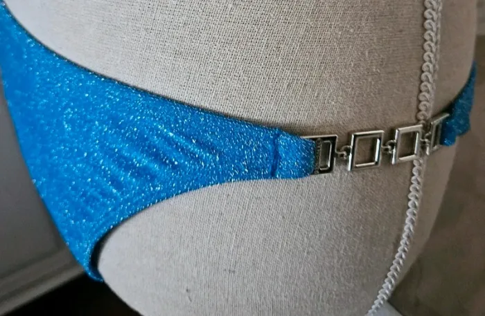Maillot de bain 2 pièces bleu pailleté Censored Taille 38 et 95 D Neuf - photo numéro 5