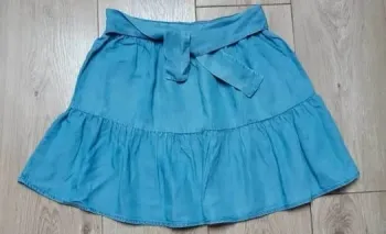 Jupe okaidi bleue jeans 10 ans en parfait état