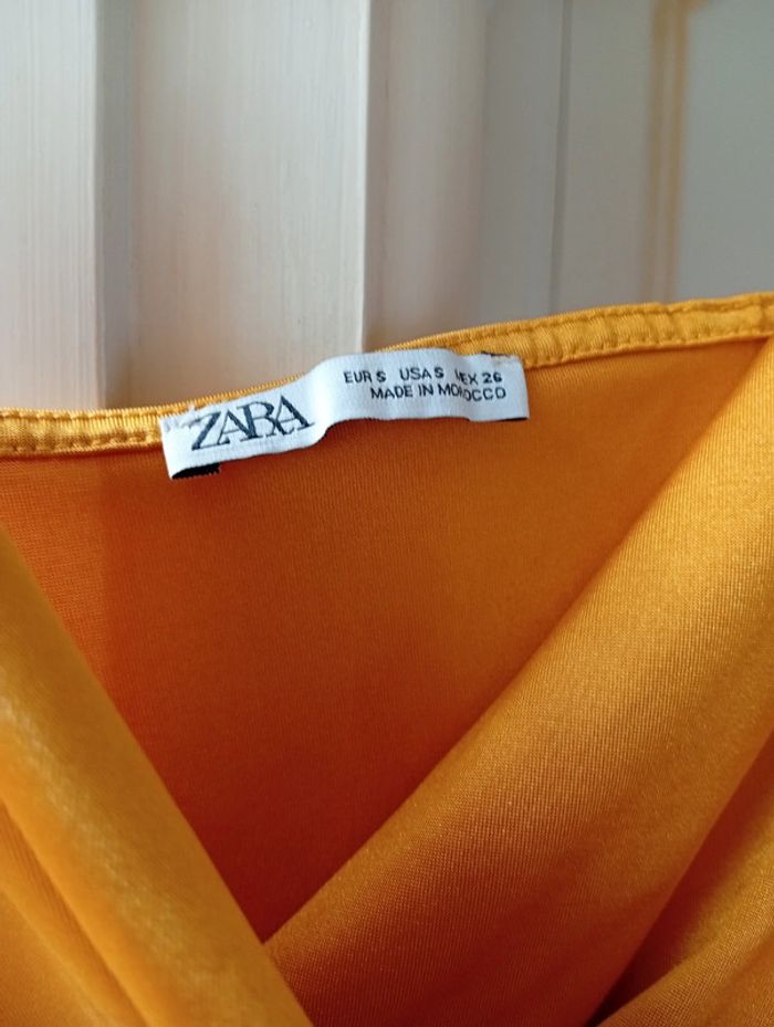 Crop top doré Zara S - photo numéro 2