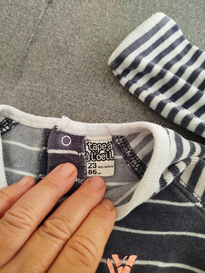 Haut de pyjama. Taille  23 mois. Tape à l'oeil. - photo numéro 2