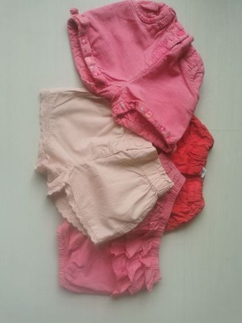 Lot 4 shorts 12 mois