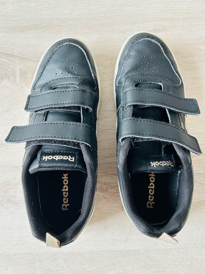 Baskets Reebok noir et or pointure 34 - photo numéro 6