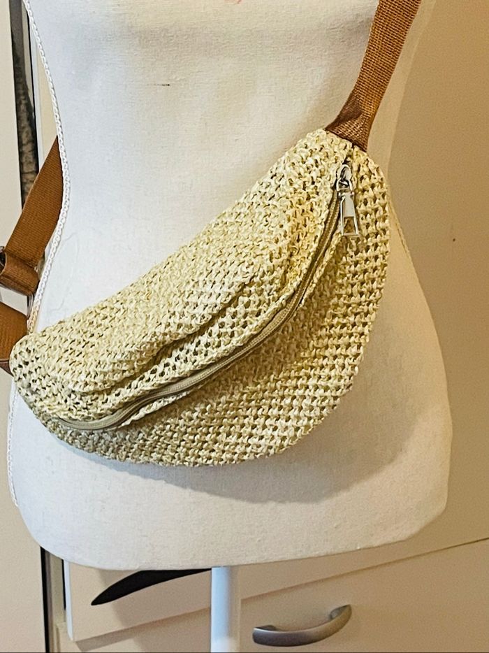 Magnifique sac banane neuf - photo numéro 2