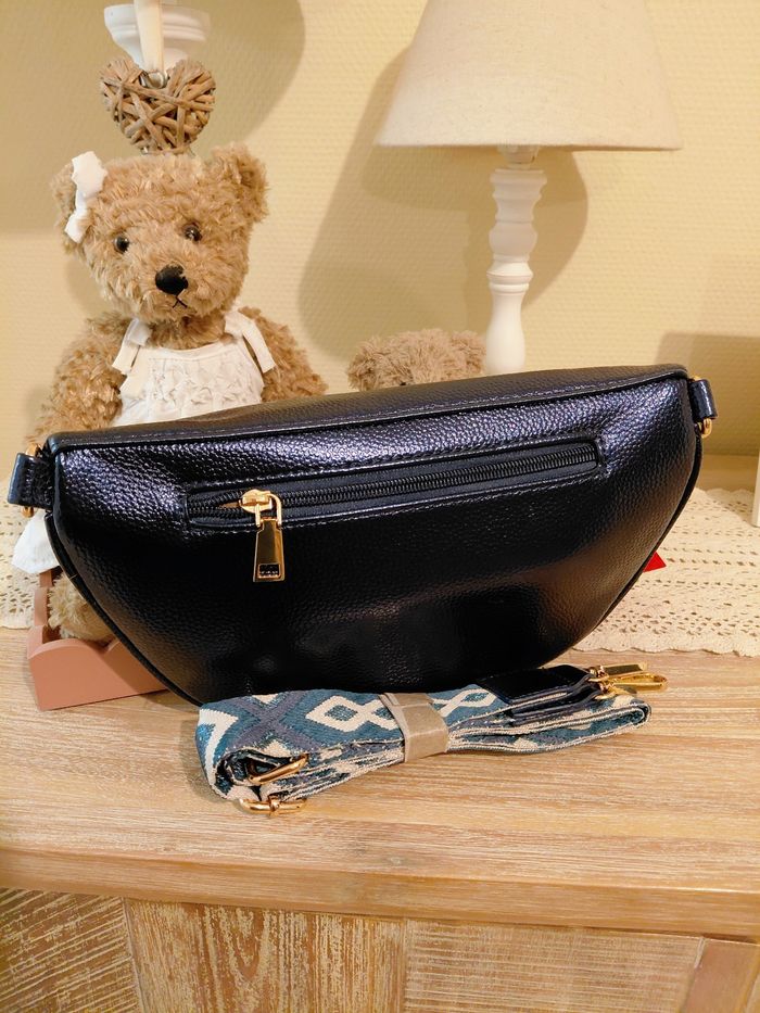 Banane marine métallisée neuve - photo numéro 2