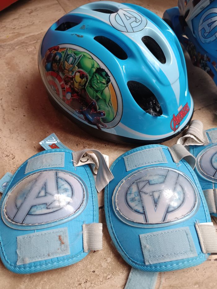 Roller Avengers enfant taille 27/30 - photo numéro 4