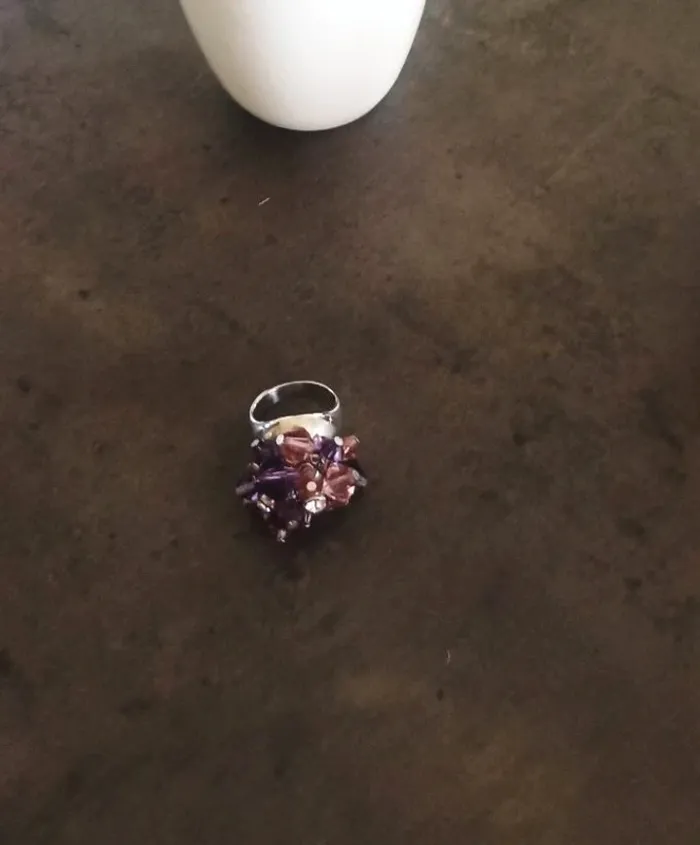 Bague fantaisie argentée et violette - photo numéro 4