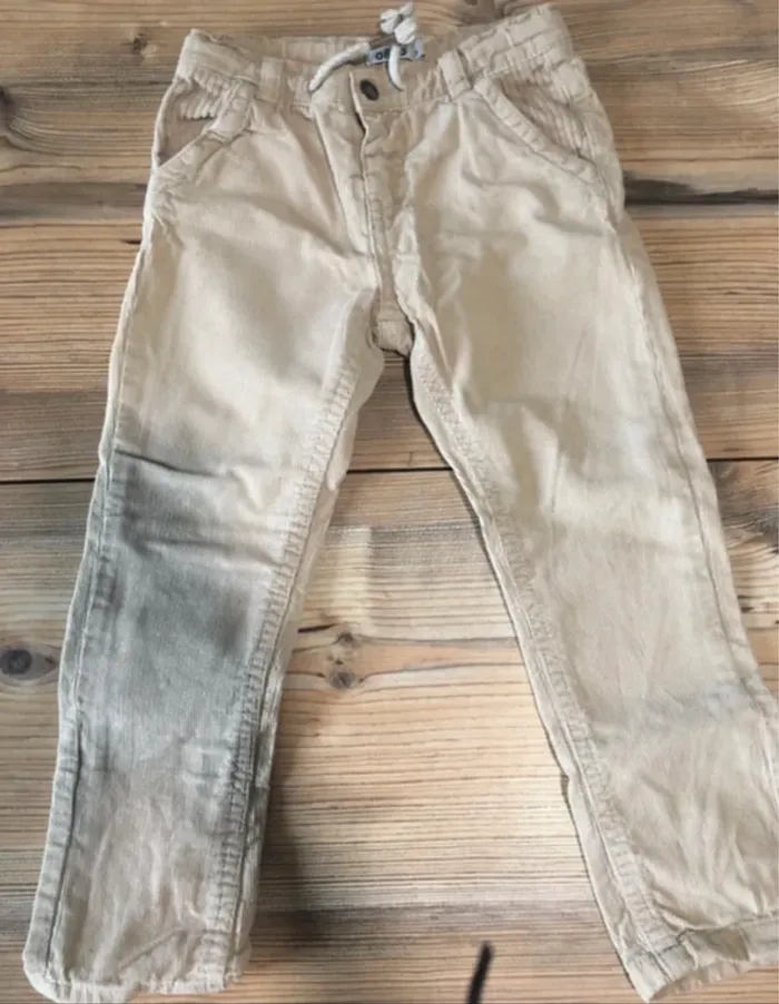 Lot 3 ans, 3 pantalons, 2 t shirts manches longues et un manche courte, un sweat - photo numéro 17